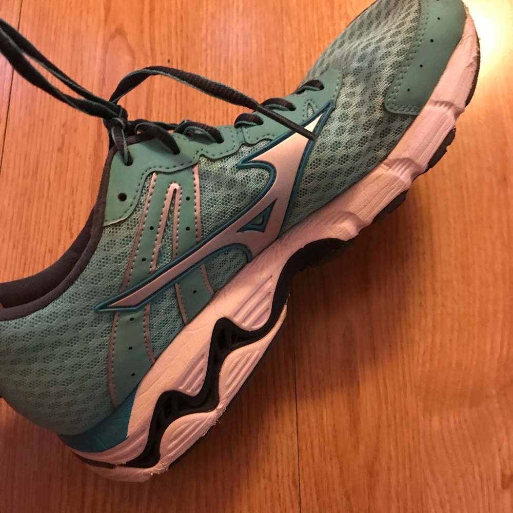 Mizuno Running Shoes
